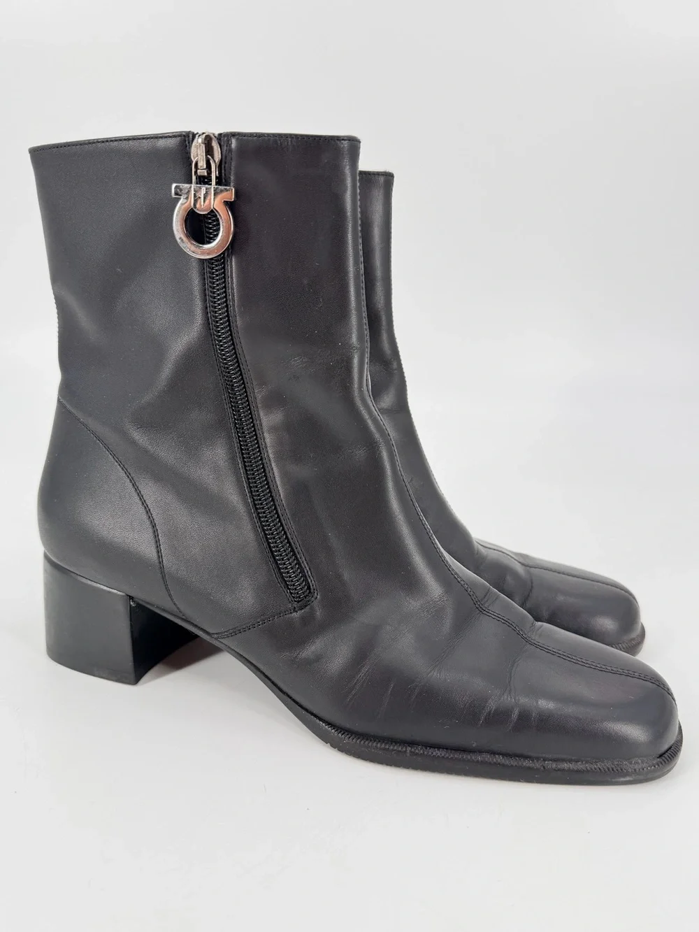 Vintage Y2K Salvatore Ferragamo Black Leather Zip Ankle Boots 8 Quiet Luxury